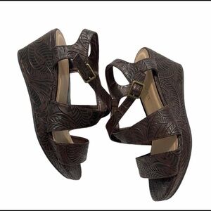 Bella Vita Bopera brown open toe wedges